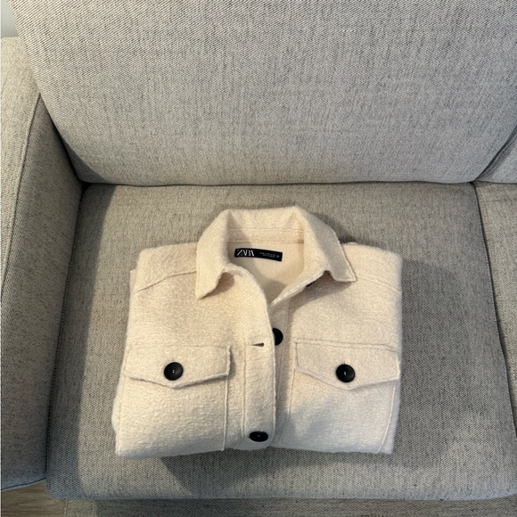 Zara Shacket - Picture 3 of 3